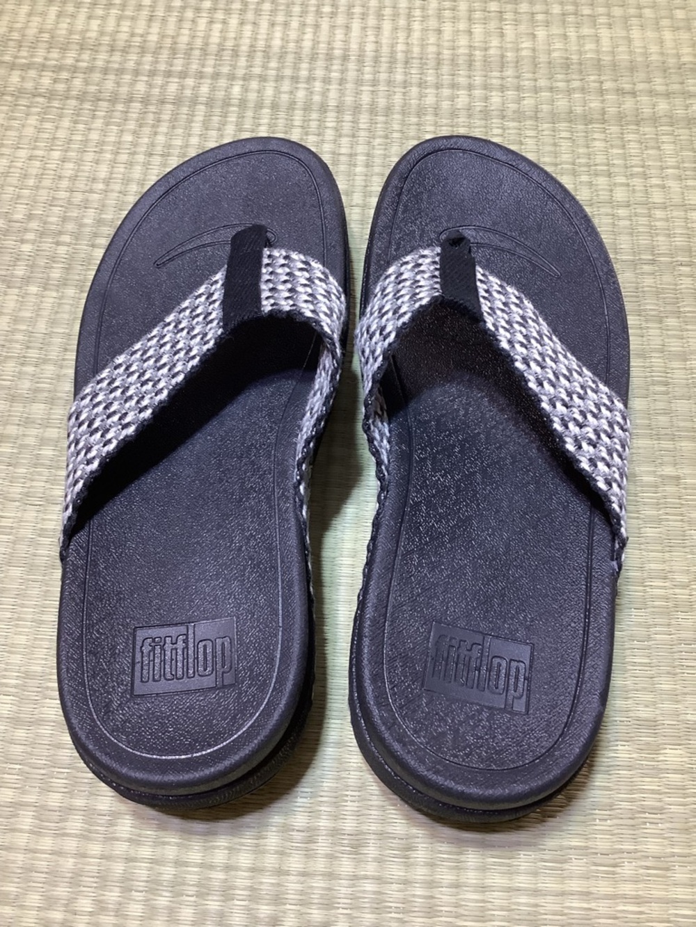FitFlop Surfa Black Flip Flop Sandals with Grey Woven Straps - Picture 2 of 9
